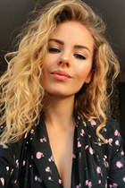 Superbe mariée ukrainienne oleksandra de kiev avec Blond cheveux, âge 25