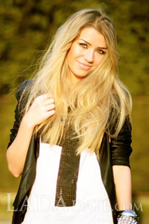Beautiful Ukrainian brides oksana from ivano-frankovsk with Blonde hair age 30
