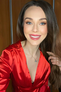Belle mariée ukrainienne inna de kiev avec Brunette cheveux, âge 38