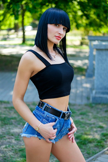 Belle fille ukrainienne inna de nikolaev avec Noirs cheveux, âge 38
