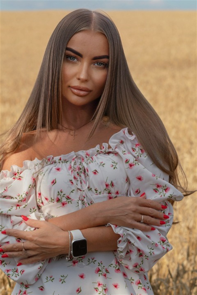 Beautiful Alina (32 y.o.) from Kharkiv with Light Brown hair - ID