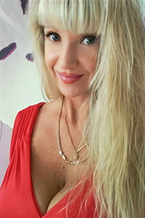 Saliendo con mujer ucraniana tatiana de zhytomyr con pelo Rubio y edad 48