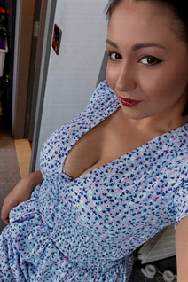 Single Ukrainian lady rossiana from odesa with Black hair age 29