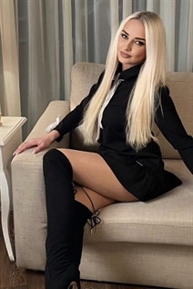 Rencontrez une fille ukrainienne svetlana de kharkiv avec Blond cheveux, âge 42