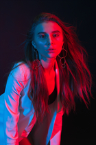 Mariée de miami valeria avec Chatain clairs cheveux, âge 28 photo-4