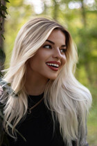 Beautiful czech woman natalia from prague with Blonde hair 32 years old photo-3