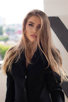 Mujer ucraniana para matrimonio yulia de kiev con pelo Rubio y edad 30 photo-1