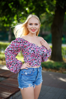 Épouse d'Ukraine valeria de zaporizhzhia avec Blond cheveux, âge 26