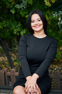 Mail order bride ukraine svetlana from poltava with Black hair age 28