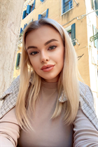 Beautiful Ukrainian girl anna from kiev with Blonde hair age 27 photo-4