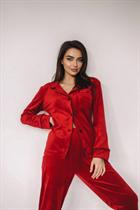 Ukrainian single woman veronika from dnipro with Dark Brown hair age 24 photo-1