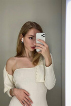 Beautiful women from ukraine yulia from kiev with Blonde hair age 24 photo-2