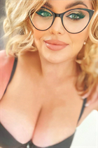 Chica rumana karina de bucharest con pelo Rubio y 37 años photo-9