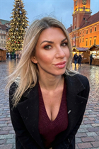warsaw bride natalia with Blonde hair age 40 photo-10