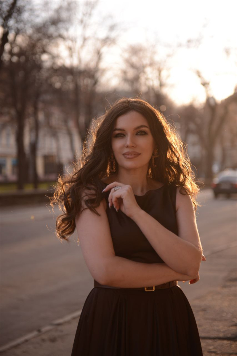 Beautiful Svetlana 44 Y O From Kiev With Dark Brown Hair Id 304688 Ukrainian Brides