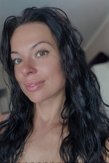 Ukrainian lady anastasia from belgorod-dnestrovsky with Black hair age 37