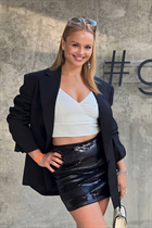 rome mariée elena avec Chatain clairs cheveux, âge 46 photo-3