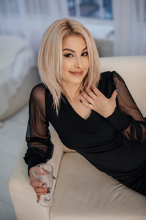 Femme célibataire ukrainienne anna de odessa avec Blond cheveux, âge 40