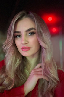 Superbe femme ukrainienne julia de sums aux cheveux Blond, age 36