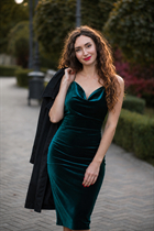 Dating a ukrainian girl natalia from kiev with Dark Brown hair age 39 photo-3