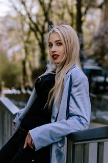 Gorgeous Ukrainian bride anna from kyiv with Blonde hair age 30