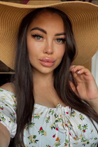 Ukrainian wife yuliia from kyiv with Black hair age 31 photo-1