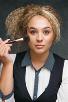 Linda chica ucraniana nadezhda de kiev con pelo Rubio y edad 33 photo-6