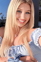 Chica en Ucrania vlada de kiev con pelo Rubio y edad 20 photo-1