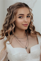 Beautiful czech woman yana from sokolov with Light Brown hair 27 years old photo-1