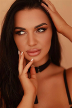 Femme ukrainienne pour sortir avec diana de kharkov avec Noirs cheveux, âge 33 photo-1