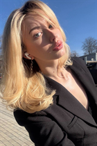 Ukrainian bride eleonora from rivne with Blonde hair age 19 photo-7