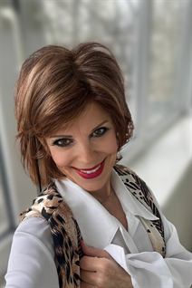 Ukrainian woman for dating irina from kiev with Dark Brown hair age 63