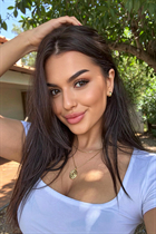 Ukrainian bride kateryna from kyiv with Black hair age 26 photo-6