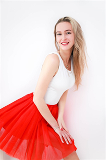 Femme ukrainienne pour sortir avec lyubov de kiev avec Blond cheveux, âge 26