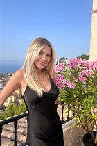 Pretty ukrainian girl christina from bangkok with Blonde hair age 33 photo-1