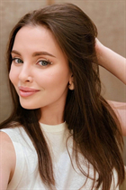 Épouse d'Ukraine yuliia de kiev avec Chatain clairs cheveux, âge 32 photo-3