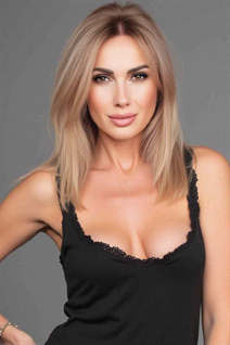 Femme ukrainienne pour sortir avec ludmila de zaporozhye avec Blond cheveux, âge 50