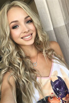 Dating a german woman anastasiya from frankfurt with Blonde hair 26 years old photo-8