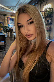 Ukrainian girl diana from kiev with Blonde hair age 23