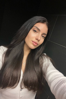 Date ukrainian diana from kharkiv with Black hair age 24