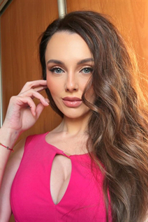 Belle mariée ukrainienne inna de kiev avec Brunette cheveux, âge 38