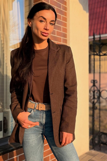 Superbe mariée ukrainienne irina de kiev avec Brunette cheveux, âge 36