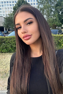 Fille maigre biélorusse anna-maria de minsk avec Brunette cheveux, âge 26