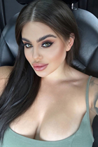 Pretty ukrainian girl polina from kiev with Dark Brown hair age 22 photo-1