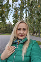 Belle femme roumaine ilona de bucharest avec Blond cheveux 49 ans photo-24