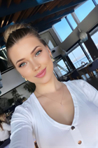 stone mountain mariée anna avec Chatain clairs cheveux, âge 30 photo-31