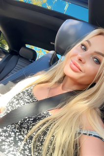 Bride from vienna olena with Blonde hair age 50 photo-19