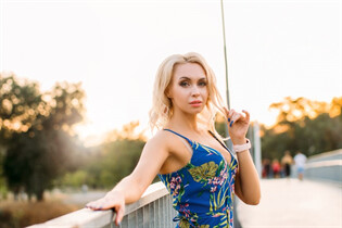 Ukrainian lady svetlana from kiev with Blonde hair age 33 photo-31