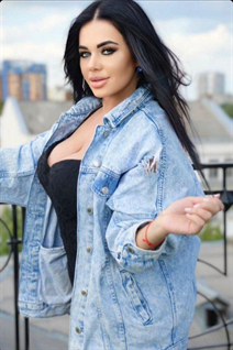 Gorgeous Ukrainian woman julia from kiev with Black hair age 34