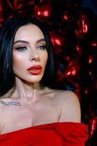 Femme ukrainienne pour sortir avec oksana de kiev avec Noirs cheveux, âge 47